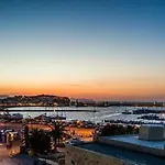 Aqua Marina Residences *